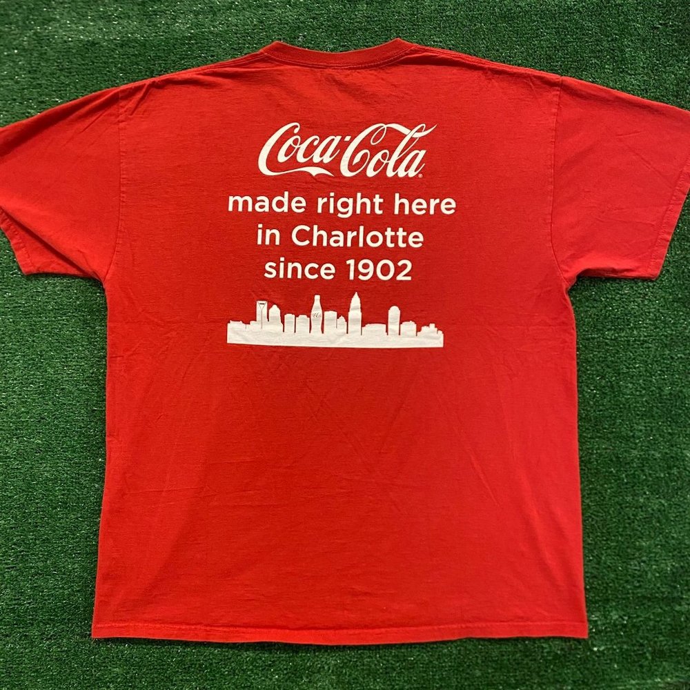 Vintage Y2K Coca Cola Charlotte T-Shirt Coke Boxy Red XL NC Souvenir Streetwear